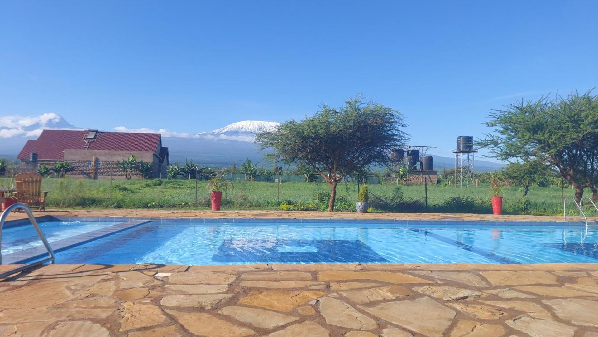 Kilimanjaro View Cabin-Amboseli Oloitokitok エクステリア 写真